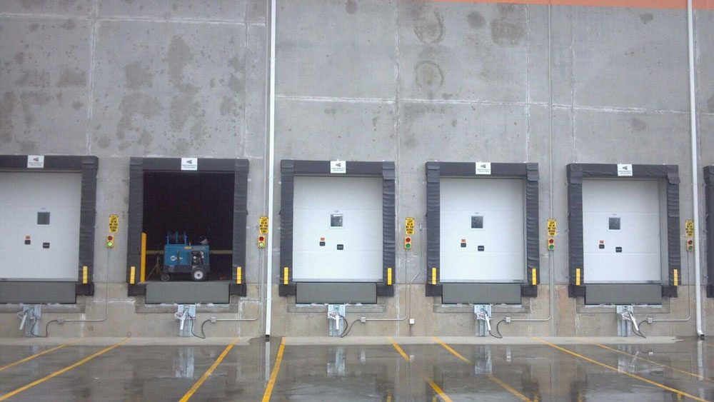 loading docks with restraints